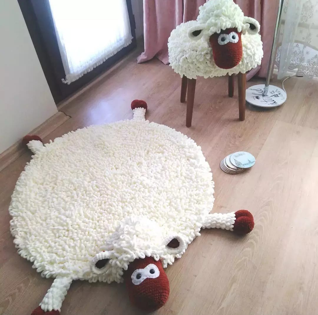 Kuzu Halı ve Tabure